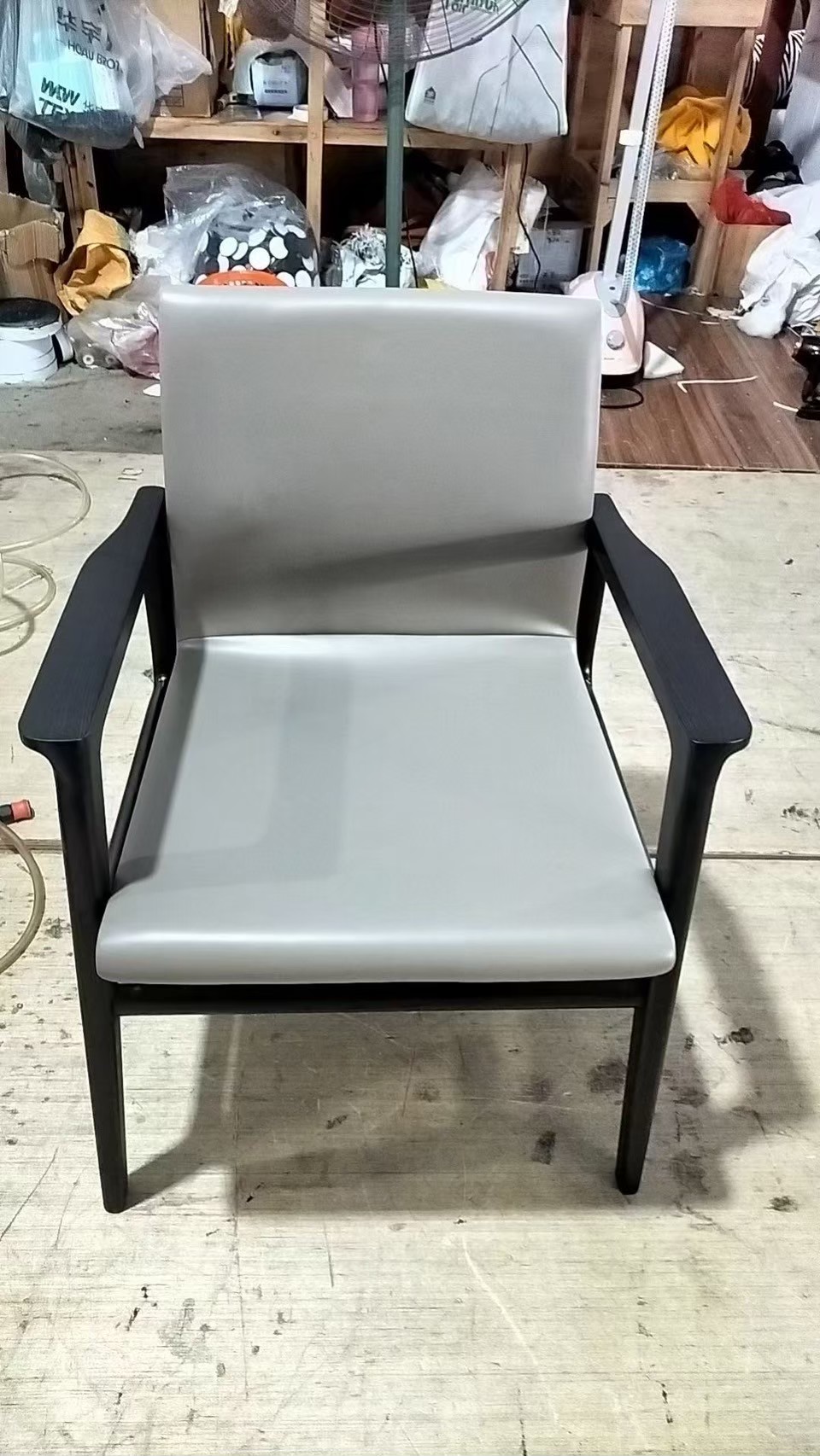 LINE_ALBUM_单椅汉_250224_5